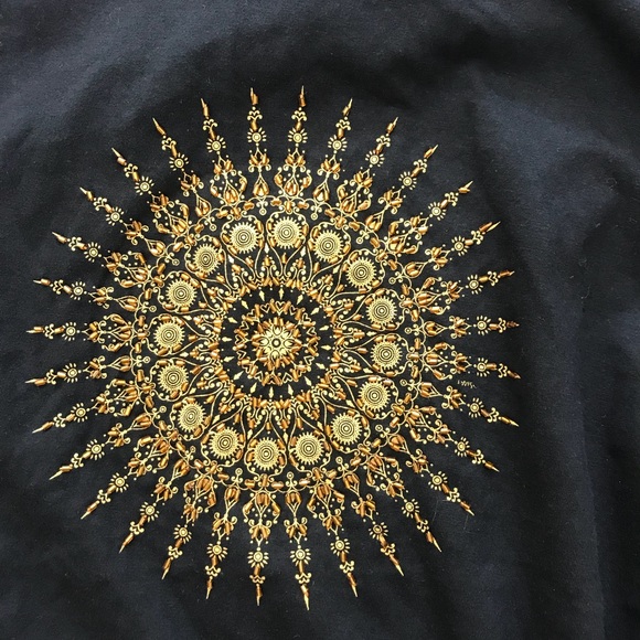 100% cotton and hand made bead, perfect condition. - Picture 2 of 3